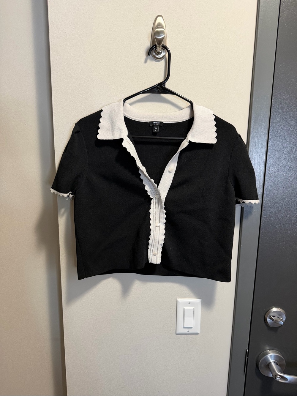 Express Black and White Cropped Knit Polo Blouse